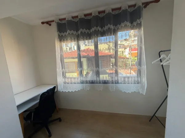 Tirane, jepet me qera apartament 1+1 Kati 2, 60 m² 600 € 