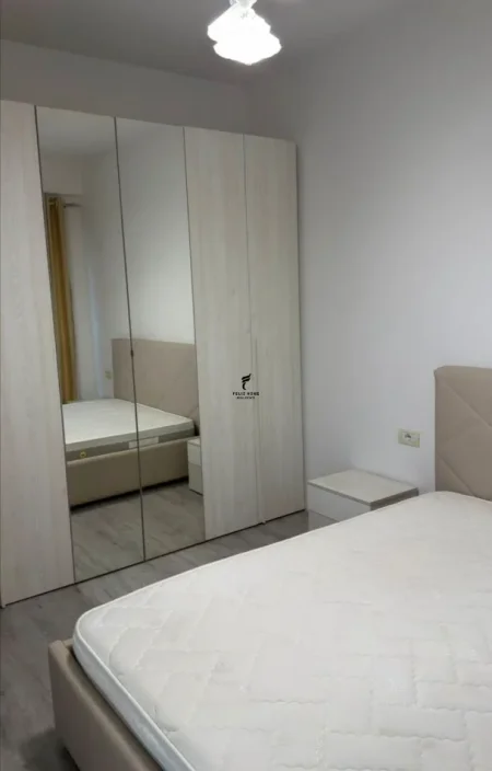 Tirane, jepet me qera apartament 2+1 Kati 3, 78 m² 700 € (5 MAJI)