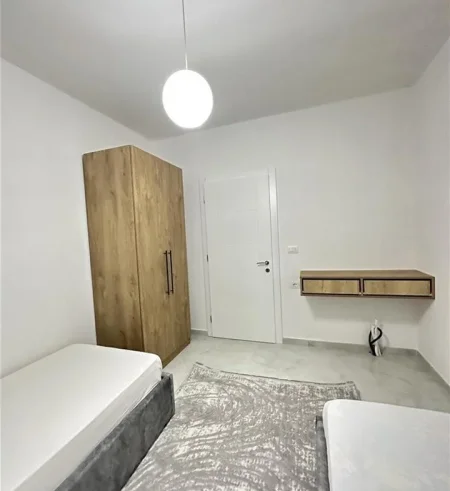 Tirane, jepet me qera apartament 2+1 Kati 8, 75 m² 620 € (sokrat miho)