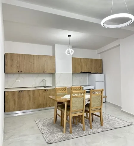 Tirane, jepet me qera apartament 2+1 Kati 8, 75 m² 620 € (sokrat miho)