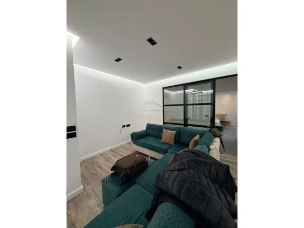 Tirane, shitet apartament 2+1+Ballkon Kati 6, 112 m² 210.000 € (DRITAN HOXHA)