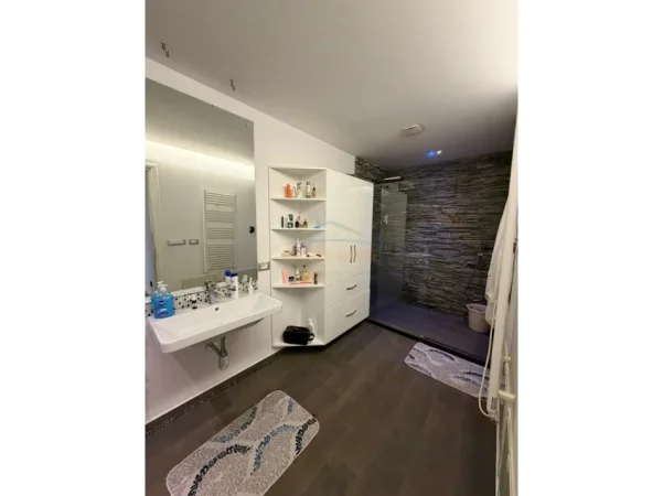 Tirane, shitet apartament 2+1+Ballkon Kati 6, 112 m² 210.000 € (DRITAN HOXHA)