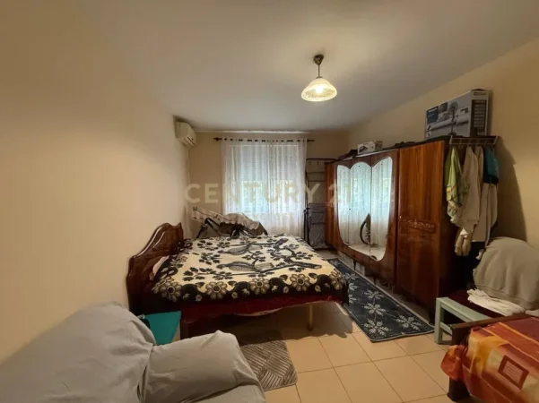 Tirane, shitet apartament 3+1 Kati 4, 93 m² 217.000 € (Gjykata e rrethit)