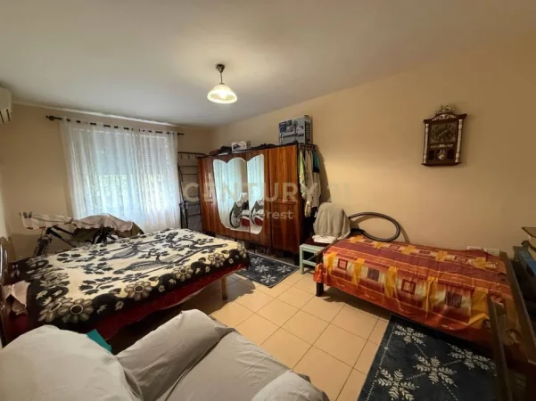 Tirane, shitet apartament 3+1 Kati 4, 93 m² 217.000 € (Gjykata e rrethit)