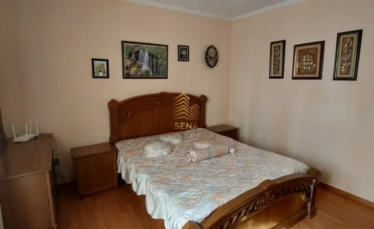 Tirane, jepet me qera apartament 1+1 Kati 6, 65 m² 400 € (Pazari i Ri)