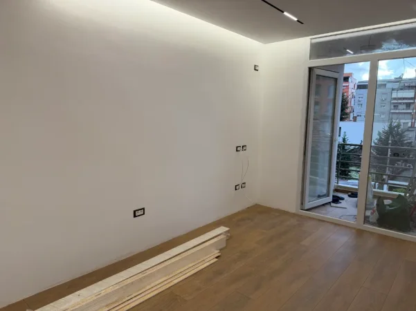 Tirane, shes apartament 1+1+Aneks+Ballkon Kati 3, 55 m² 157.000 €