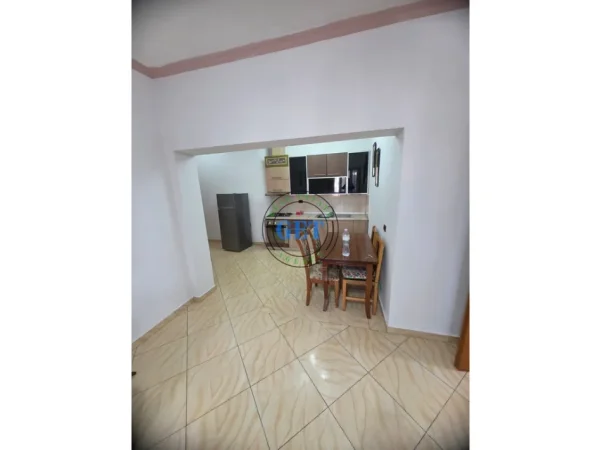 Durres, jepet me qera apartament 2+1 Kati 2, 350 € 