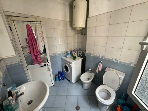 Shqiperi, jepet me qera apartament 1+1 Kati 4, 55 m² 420 € (Selvia)