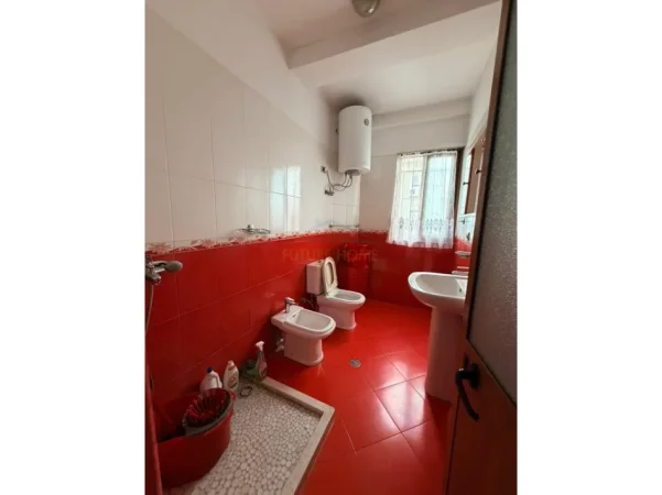 Tirane, jepet me qera apartament 2+1 Kati 2, 120 m² 500 € (DON BOSKO , MBRAPA SHINAVE)