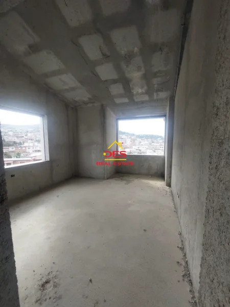 Vlore, shitet ambjent biznesi Kati 0, 1.443 m² 700.000 € (Lagjja Karabash)