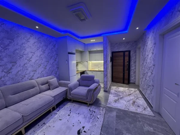 Tirane, jepet me qera apartament 1+1+Ballkon Kati 8, 70 m² 500 € (UNIVERS CITY,QTU)