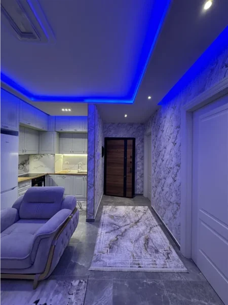 Tirane, jepet me qera apartament 1+1+Ballkon Kati 8, 70 m² 500 € (UNIVERS CITY,QTU)