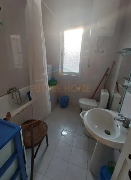 Tirane, shitet apartament 1+1 Kati 5, 50 m² 100.000 € (Ali Demi)