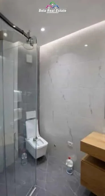 Tirane, jepet me qera apartament Kati 9, 75 m² 630 € (mikel maruli)