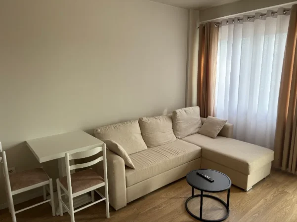Tirane, jepet me qera apartament 1+1 Kati 7, 50 m² 520 € (Rruga Mikel Maruli)