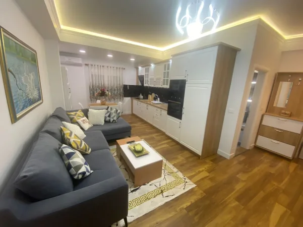Tirane, jepet me qera apartament 1+1+Ballkon Kati 3, 70 m² 670 € (Rr. Margarita Tutulani, Sheshi Willson)
