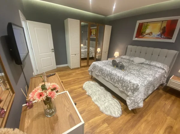 Tirane, jepet me qera apartament 1+1+Ballkon Kati 3, 70 m² 670 € (Rr. Margarita Tutulani, Sheshi Willson)