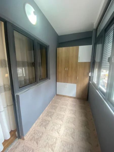 Tirane, jepet me qera apartament 1+1+Ballkon Kati 3, 70 m² 670 € (Rr. Margarita Tutulani, Sheshi Willson)