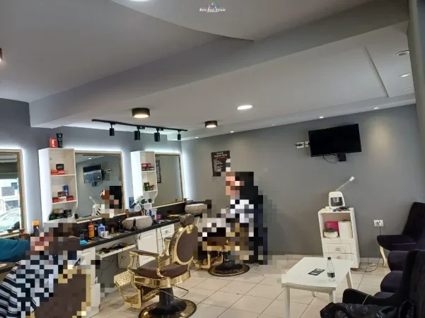 Tirane, jepet me qera dyqan Kati 3, 27 m² 500 € (rruga e elbasanit)