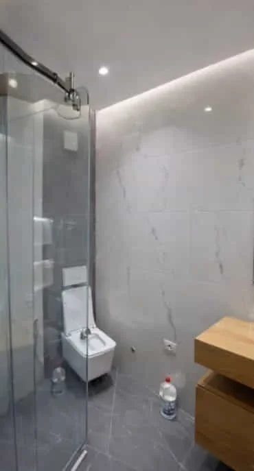 Tirane, jepet me qera apartament 1+1 Kati 9, 75 m² 630 € (Rruga Mikel Maruli)