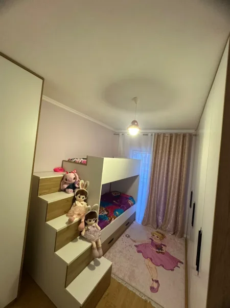 Tirane, jepet me qera apartament 2+1 Kati 6, 90 m² 680 € (Rruga Gryka e Kacanikut)