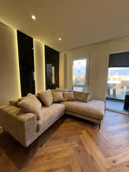 Tirane, jepet me qera apartament 2+1 Kati 5, 93 m² 1.070 € (don bosko)