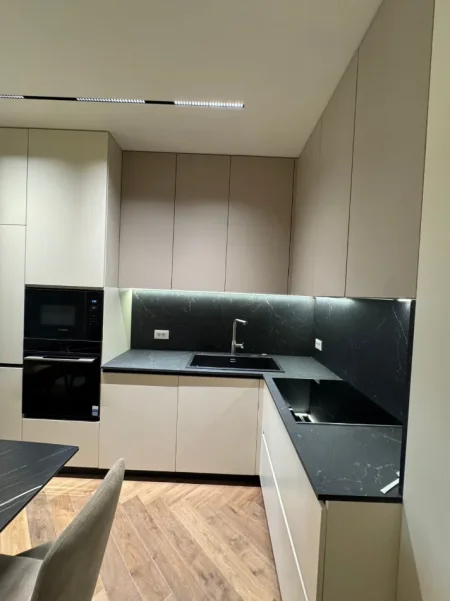 Tirane, jepet me qera apartament 2+1 Kati 5, 93 m² 1.070 € (don bosko)