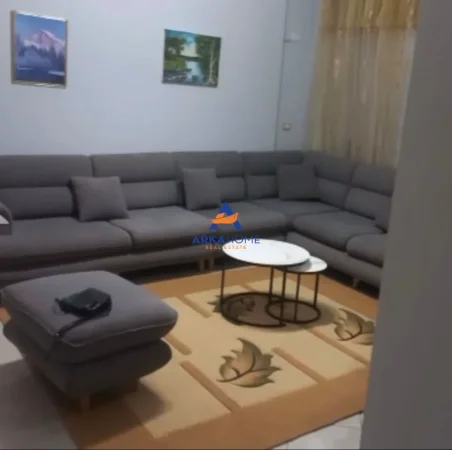 Tirane, jepet me qera apartament 1+1 Kati 1, 70 m² 400 € 