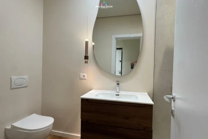 Tirane, jepet me qera apartament 2+1 Kati 5, 93 m² 1.070 € (Rruga Egnatia)