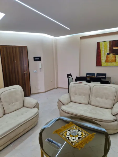 Tirane, jepet me qera apartament 2+1 Kati 5, 106 m² 750 € (Rruga Ndreko Rino)