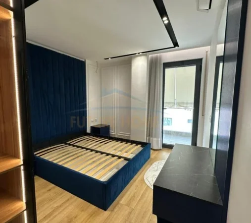 Tirane, jepet me qera apartament 2+1 Kati 5, 89 m² 1.000 € (Ish-Fusha e Aviacionit)
