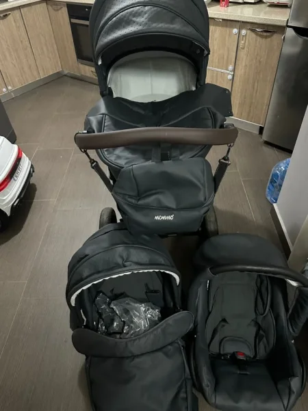 Tirane, shes Shitet karroca 3 ne 1 super okazion 220 €