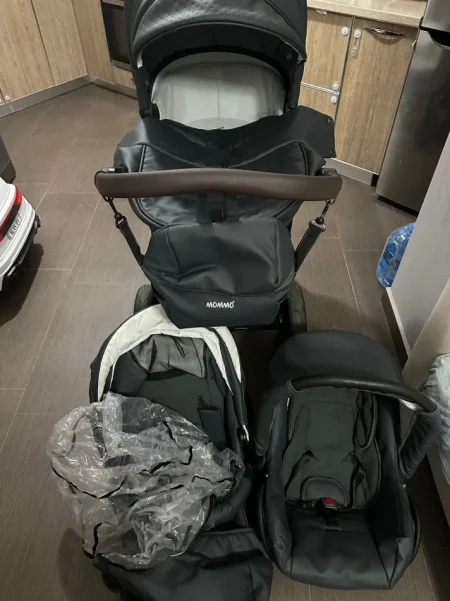 Tirane, shes Shitet karroca 3 ne 1 super okazion 220 €