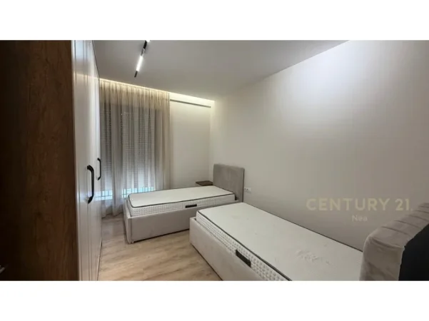 Tirane, jepet me qera apartament 2+1 Kati 3, 90 m² 600 € 