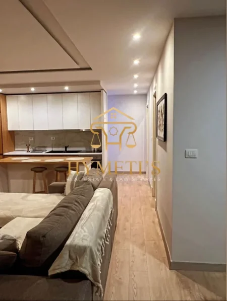 Tirane, jepet me qera apartament 3+1 , 120 m² 900 € (Kopshti Zoologjik)