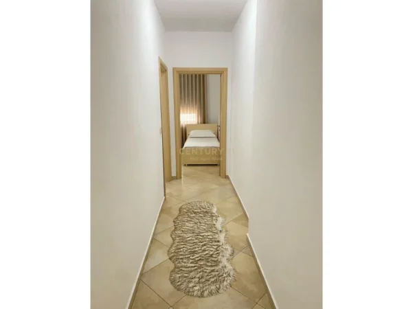 Tirane, jepet me qera apartament 2+1 Kati 8, 80 m² 450 € (astir)