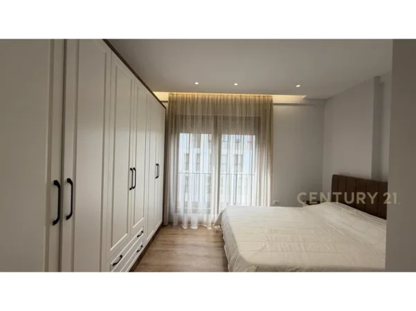 Tirane, jepet me qera apartament 2+1 Kati 3, 91 m² 600 € (Green City)