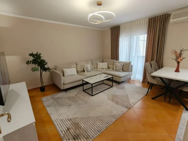 Tirane, shitet apartament 1+1 Kati 4, 64 m² 145.000 € (gjon buzuku)