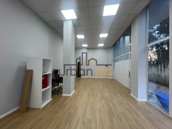 Tirane, shitet ambjent biznesi Kati 0, 59 m² 125.000 € (Rruga Shefqet Kuka)