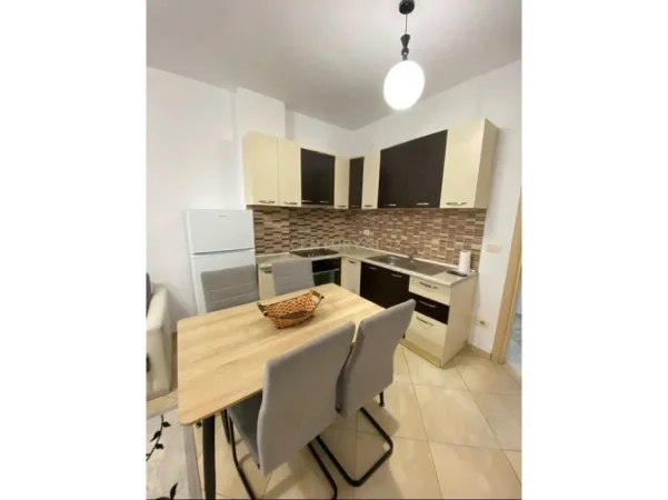 Tirane, jepet me qera apartament 2+1 Kati 8, 80 m² 450 € (astir teodor keko unaza e re)