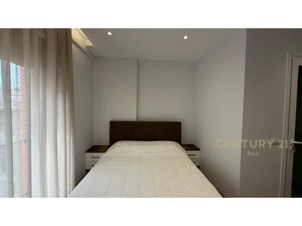 Tirane, jepet me qera apartament 2+1 Kati 3, 91 m² 600 € (astir)