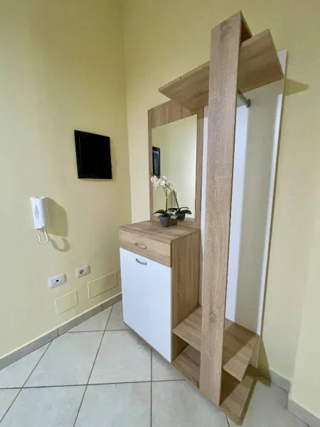 Vlore, jepet me qera apartament 2+1 Kati 6, 1 m² (Transballkanike, Rr Gjergj Kastrioti, Haso Hiper Market)