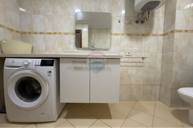 Tirane, jepet me qera apartament , 120 m² 680 € 