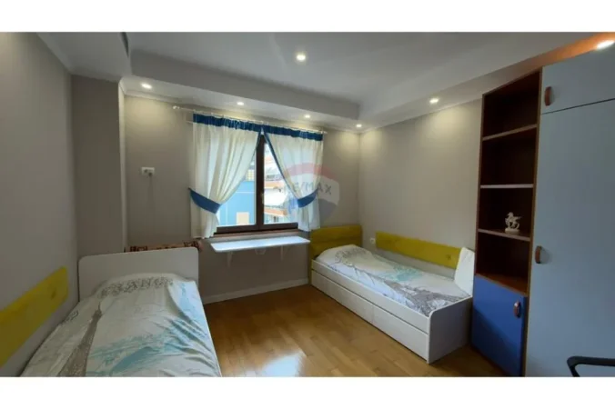 Tirane, jepet me qera apartament , 120 m² 1.500 € (Rruga Ismail Qemali, Tiranë)