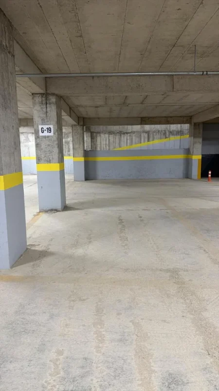 Tirane, jepet me qera garazh | post parkimi Kati -2, 80 € (Rruga Qemal Stafa)