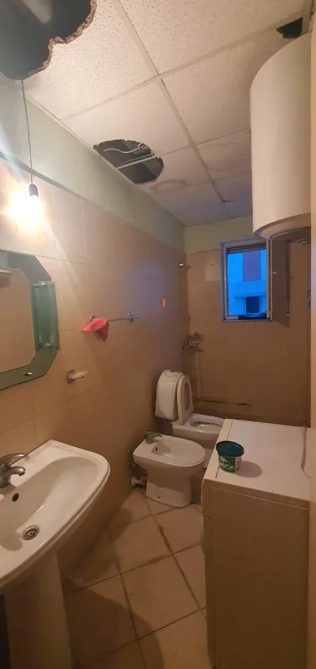 Tirane, shitet nga Pronari, pa-komision apartament 2+1+Aneks+Ballkon Kati 6, 92 m² 135.000 € (kthesa e kamzes)