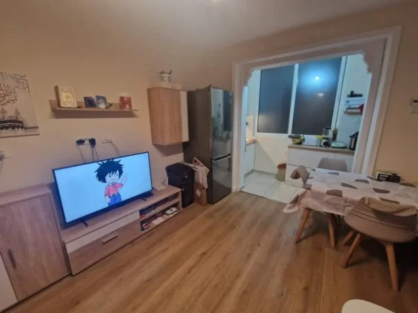 Tirane, shitet nga Pronari, pa-komision apartament 1+1+Ballkon Kati 4, 49 m² 120.000 € (Perballe Harry Fultz)