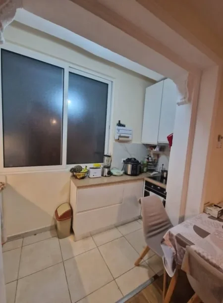 Tirane, shitet nga Pronari, pa-komision apartament 1+1+Ballkon Kati 4, 49 m² 120.000 € (Perballe Harry Fultz)