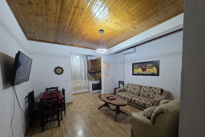 Tirane, jepet me qera apartament 1+1 Kati 3, 75 m² 400 € (Varri i Bamit)