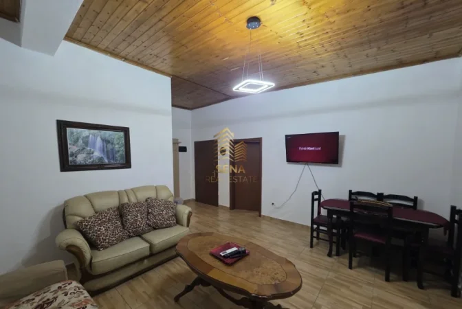 Tirane, jepet me qera apartament 1+1 Kati 3, 75 m² 400 € (Varri i Bamit)